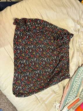M2: Marisa Floral Ruffle Mini Skirt small